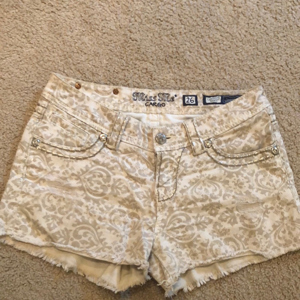 Miss me cream and tan patterned shorts. Like new!